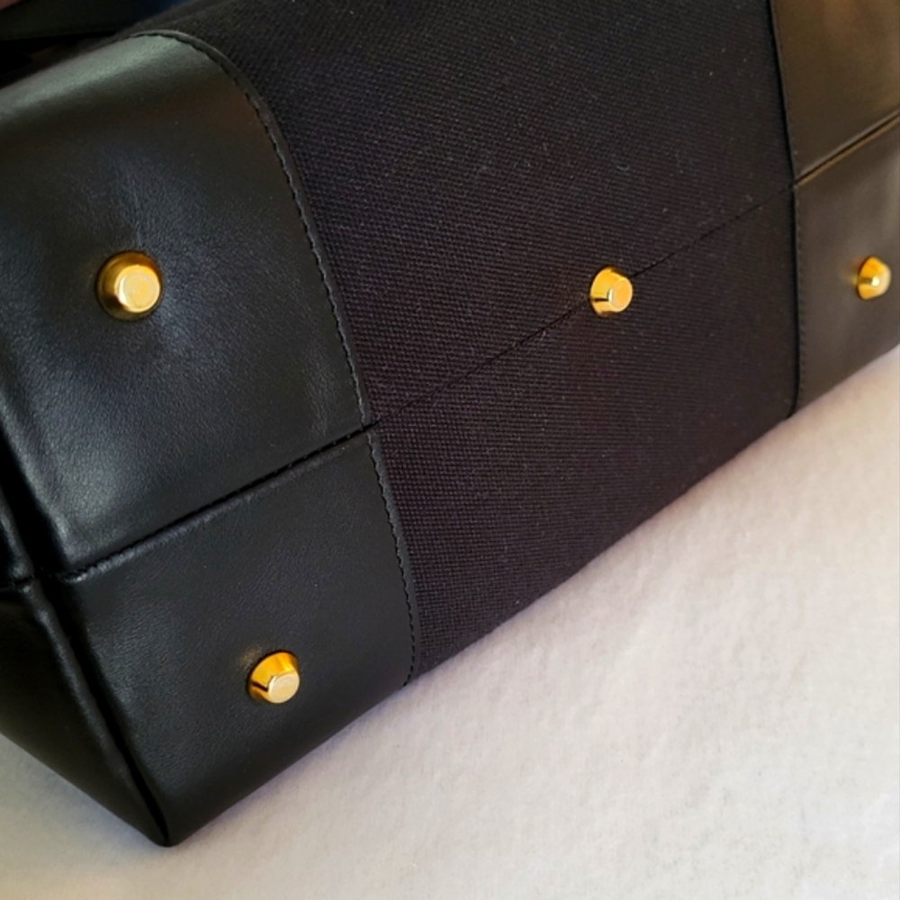 ⚜️NEW! $300. T. ANTHONY Black Tote W/ Handles & Crossbody Strap BOX & BAG - Picture 5 of 15